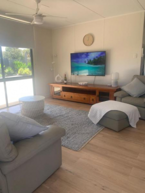 Investigator Beach Breeze Apartments U1